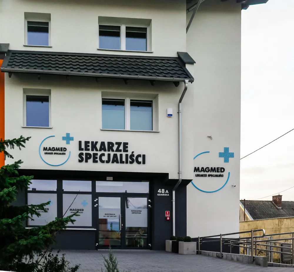 Korytarz przychodni MAGMED w Redzie